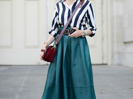 绿色衬衣配裙子全攻略 从职场通勤到约会出游这样穿准没错