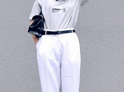 米白色裤子穿搭指南 轻松搭出高级感与多变风格