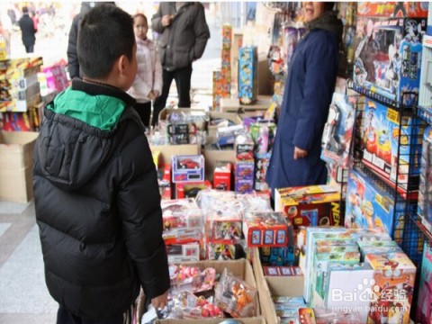 街头创业黄金指南：揭秘当前摆摊最吸金的品类与策略