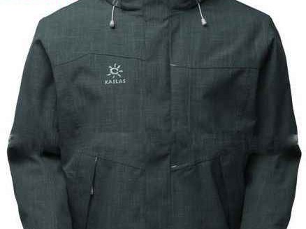 冲锋衣和背包的默契搭档法则，这样选包靠谱又上镜