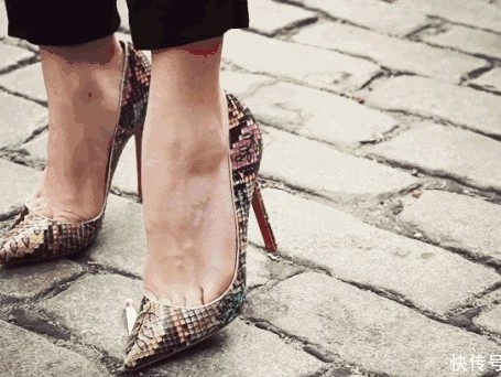 高跟鞋配袜子秘诀大公开让你穿出自信不尴尬