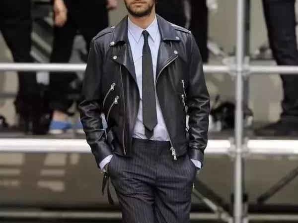 男士皮衣搭配裤子全攻略 轻松穿出高级型格