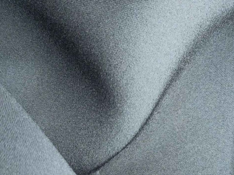 揭秘人丝面料：穿对这件衣裳夏天不再闷热糟心