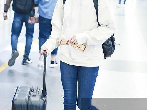 红裤子搭配鞋子穿搭宝典