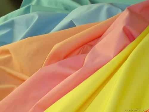 冬日里的温柔触摸 认识磨毛面料与整理工艺