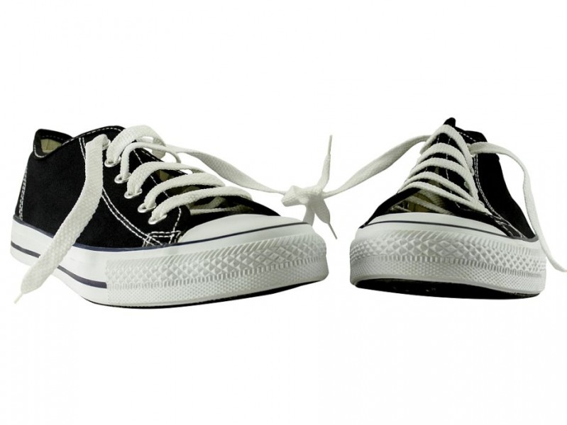 阿迪达斯到底意味着啥 从三条纹到三叶草的德国密码