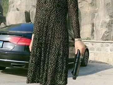 灰色裙子配鞋全攻略 穿对颜色轻松提升气质范儿