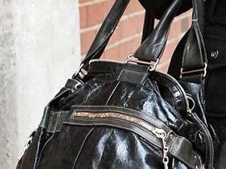 跟着Chloé走过七十载，读懂巴黎左岸的浪漫与反叛