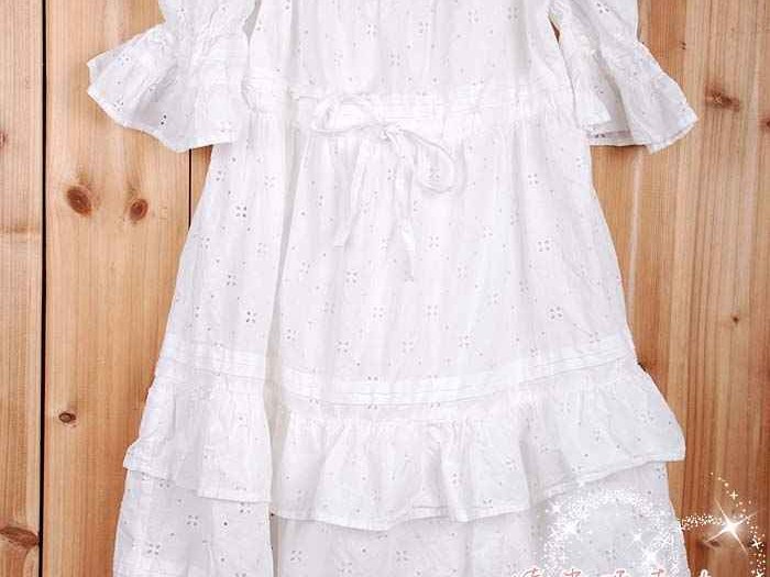 白色裙子配啥鞋子才不踩雷？这篇超全指南让你从街头美到婚礼现场