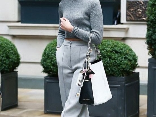 阔腿裤上衣搭配全攻略穿出自信与风格