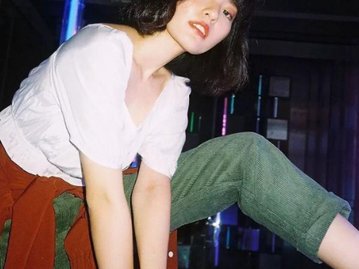 瞧好了！橘色这么穿才叫绝绝子